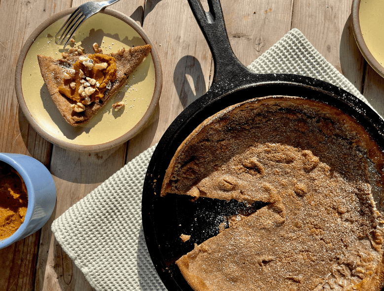 Bebé holandés especiado con mantequilla de calabaza
