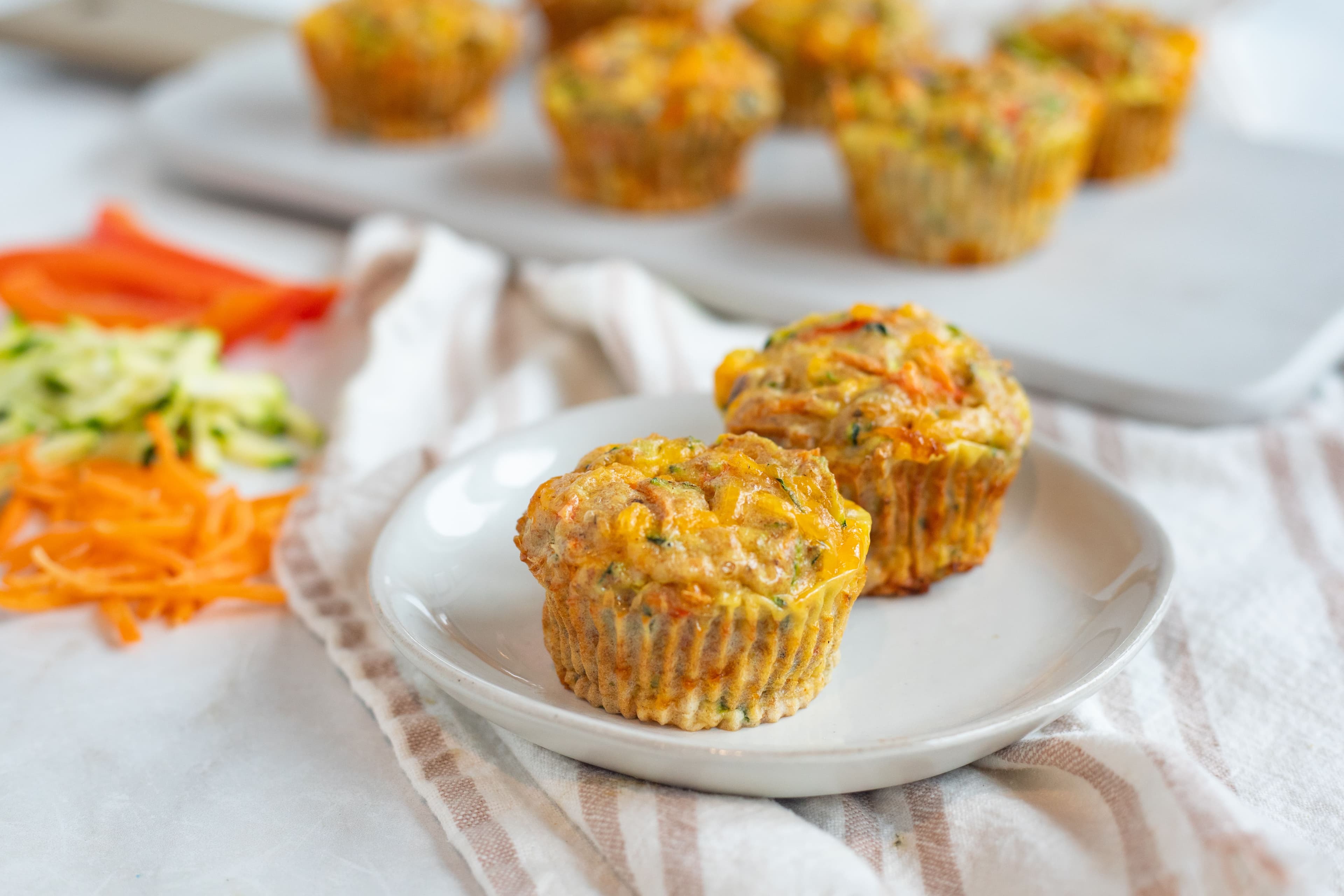 Muffins de huevo con verduras saladas