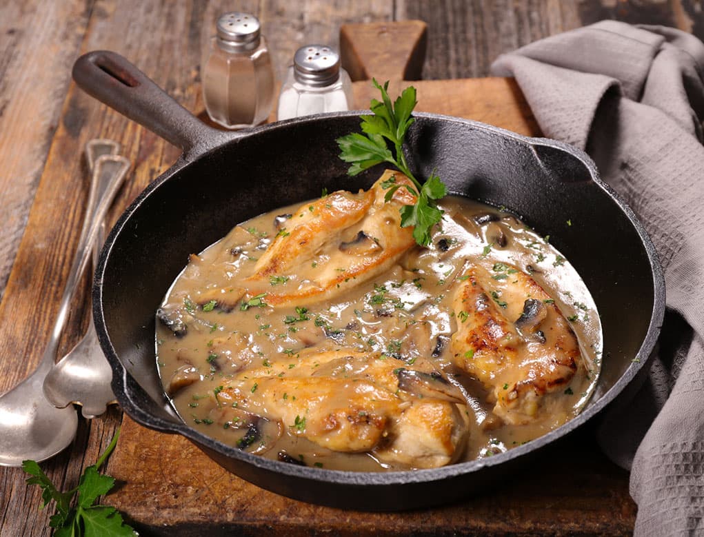 Muslos de Pollo a la Brasa Amigable con el bolsillo con Champiñones