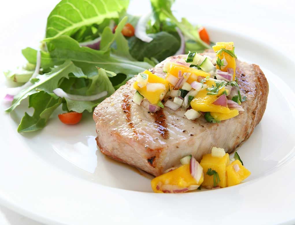 Receta económica de chuletas de cerdo con salsa de melocotón