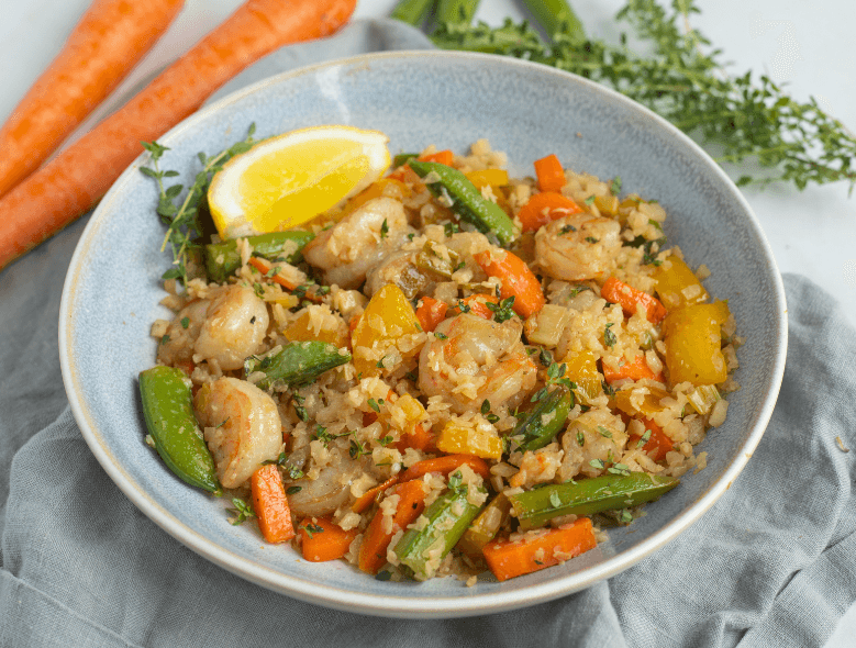 Salteado De Camarones, Tomillo Y Limón Con Arroz De Coliflor