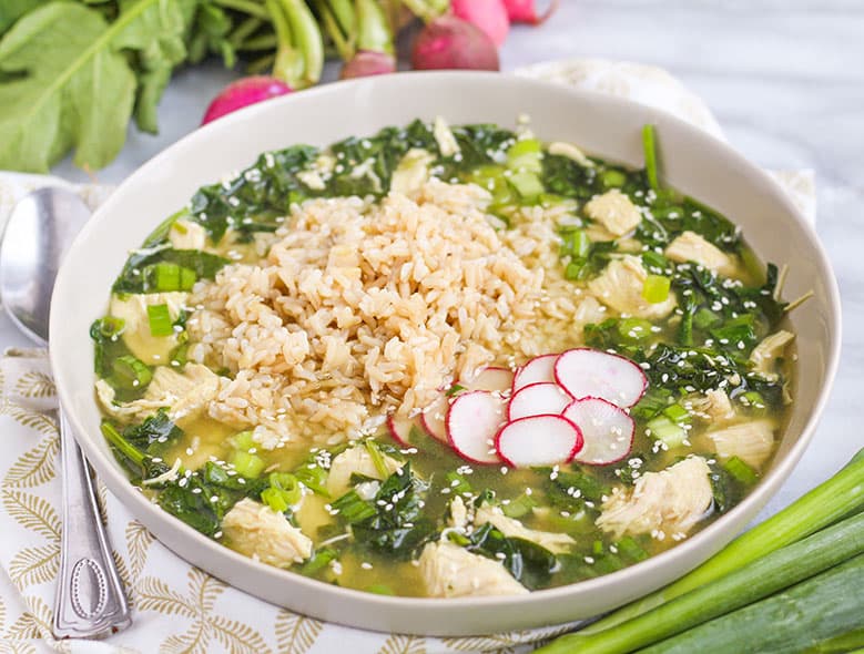 Tazones japoneses de Arroz con Pollo y Espinaca