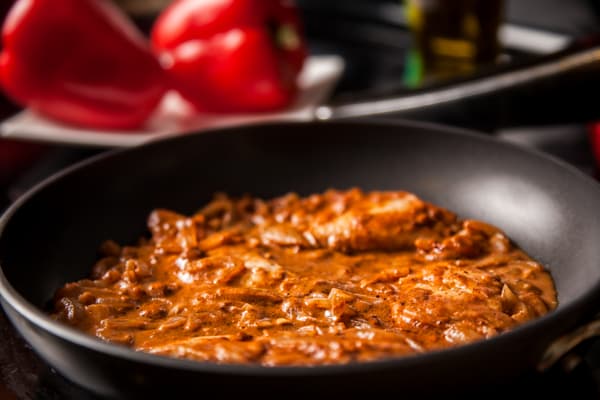 Tilapia en Salsa de Curry de Coco