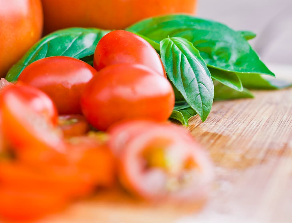Tomates a la Albahaca
