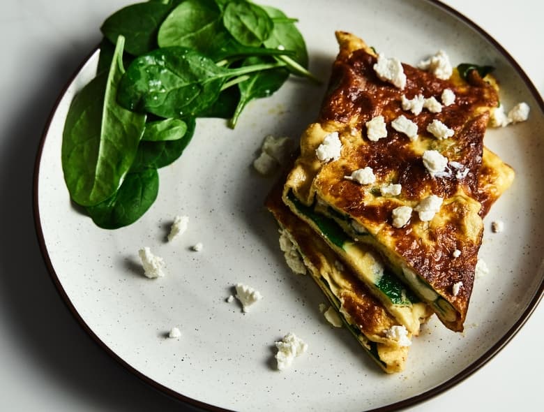 Tortilla de espinacas y queso feta