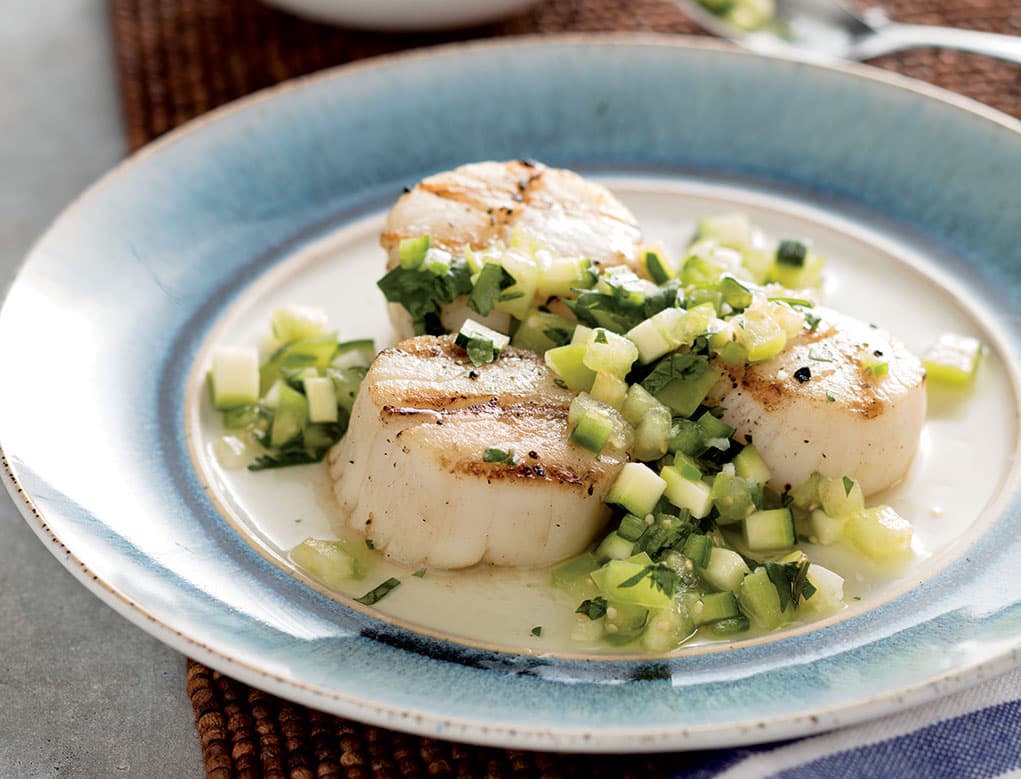 Vieiras a la Parrilla con Salsa Verde con Trozos