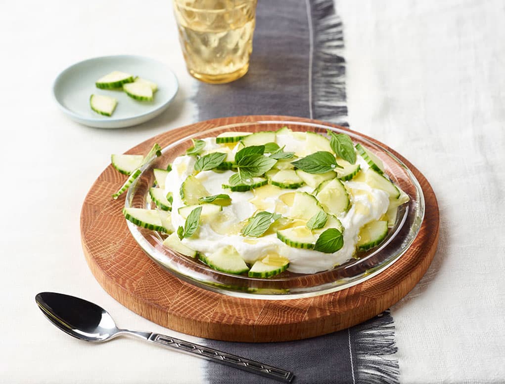 Yogur griego salado estilo Tzatziki